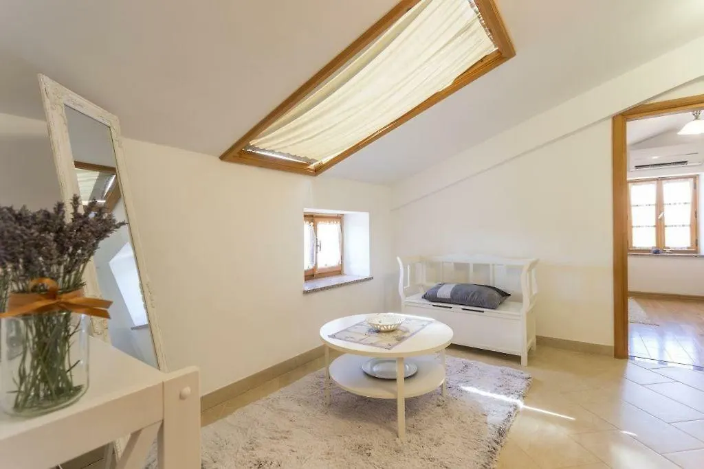 Holiday home Holiday House Matija With A Pool Svetvincenat
