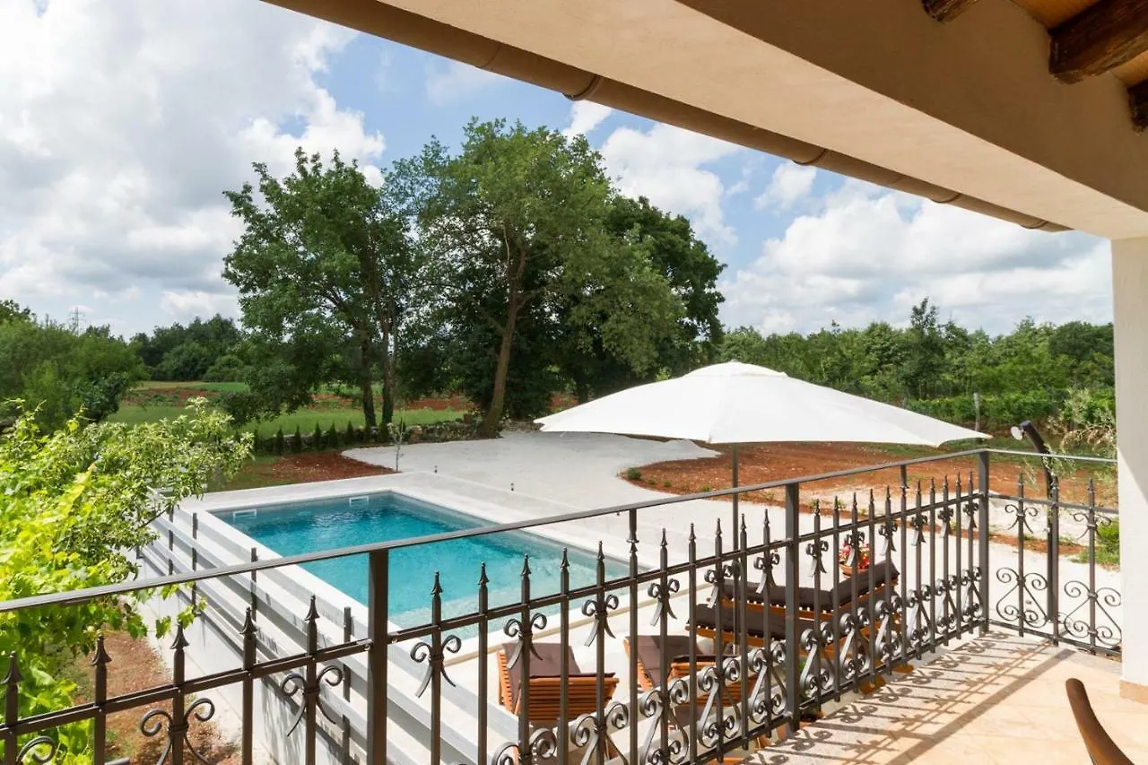 Holiday home Holiday House Matija With A Pool Svetvincenat